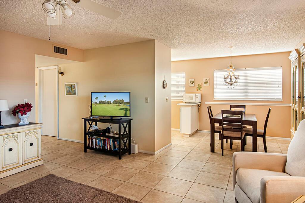 68 Royal Oak Court 106