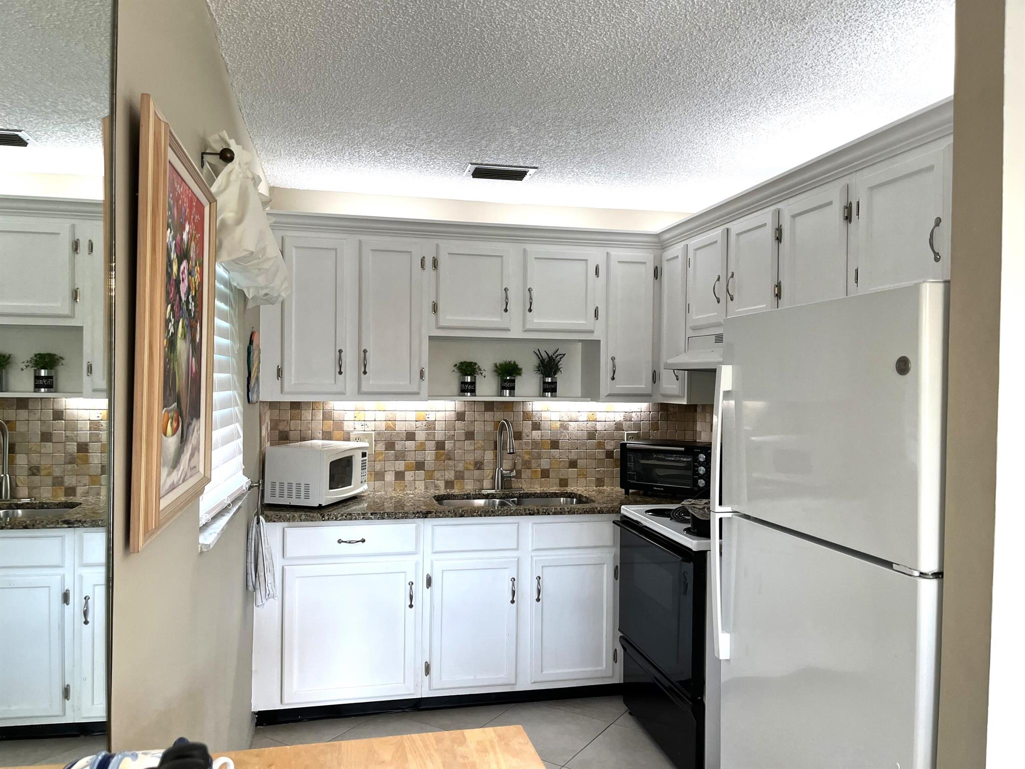 70 Royal Oak Court 203