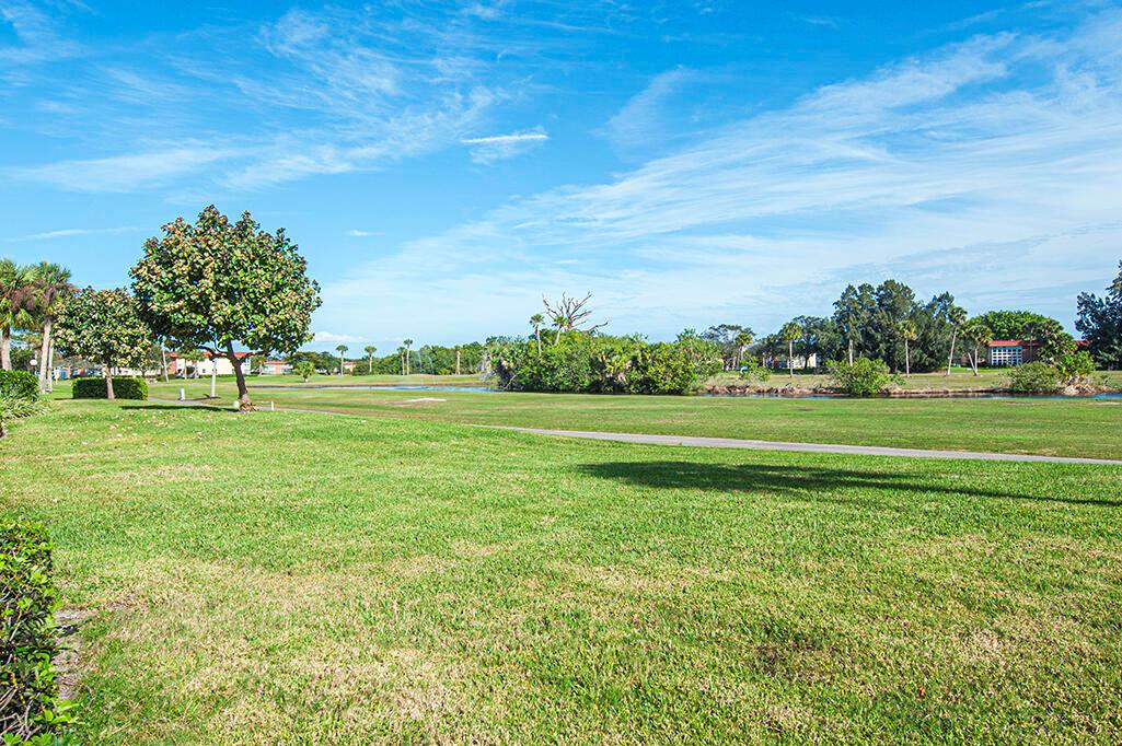 64 Woodland Drive 102