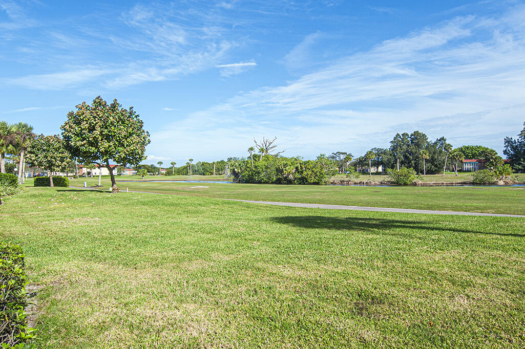 64 Woodland Drive 102