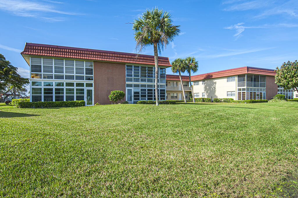 64 Woodland Drive 102