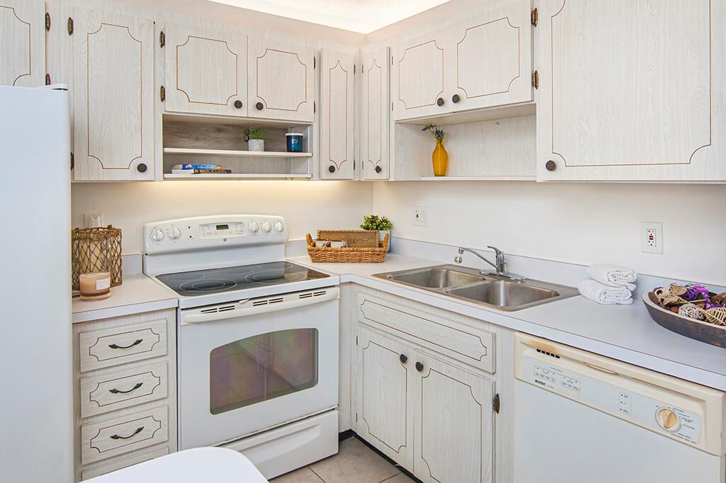 64 Woodland Drive 102