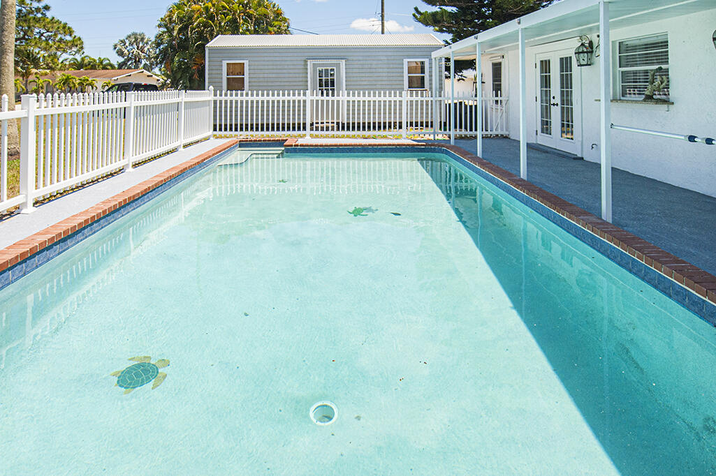 597 SE Floresta Drive