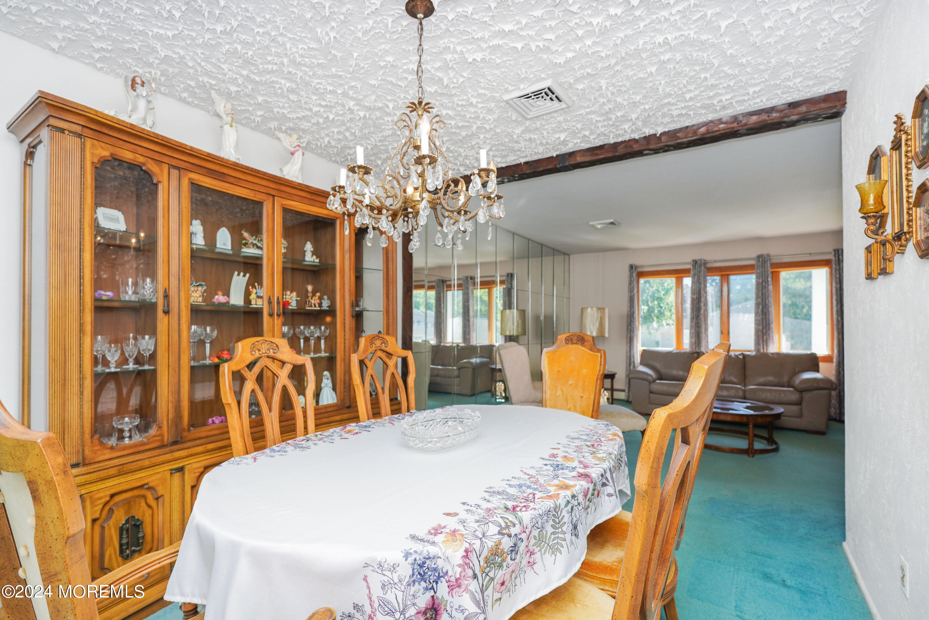 719 John Terrace