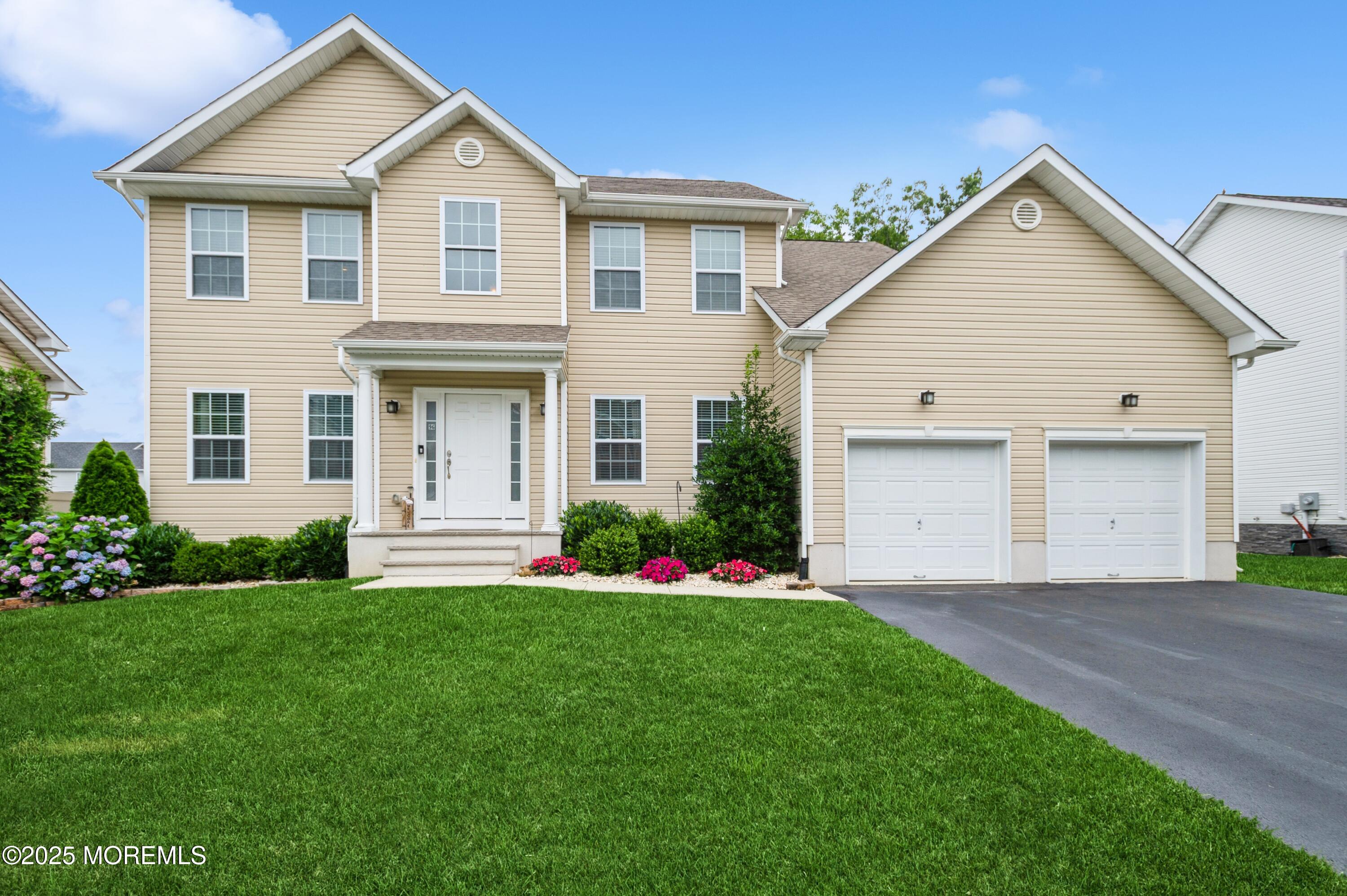 96 Bridle Path