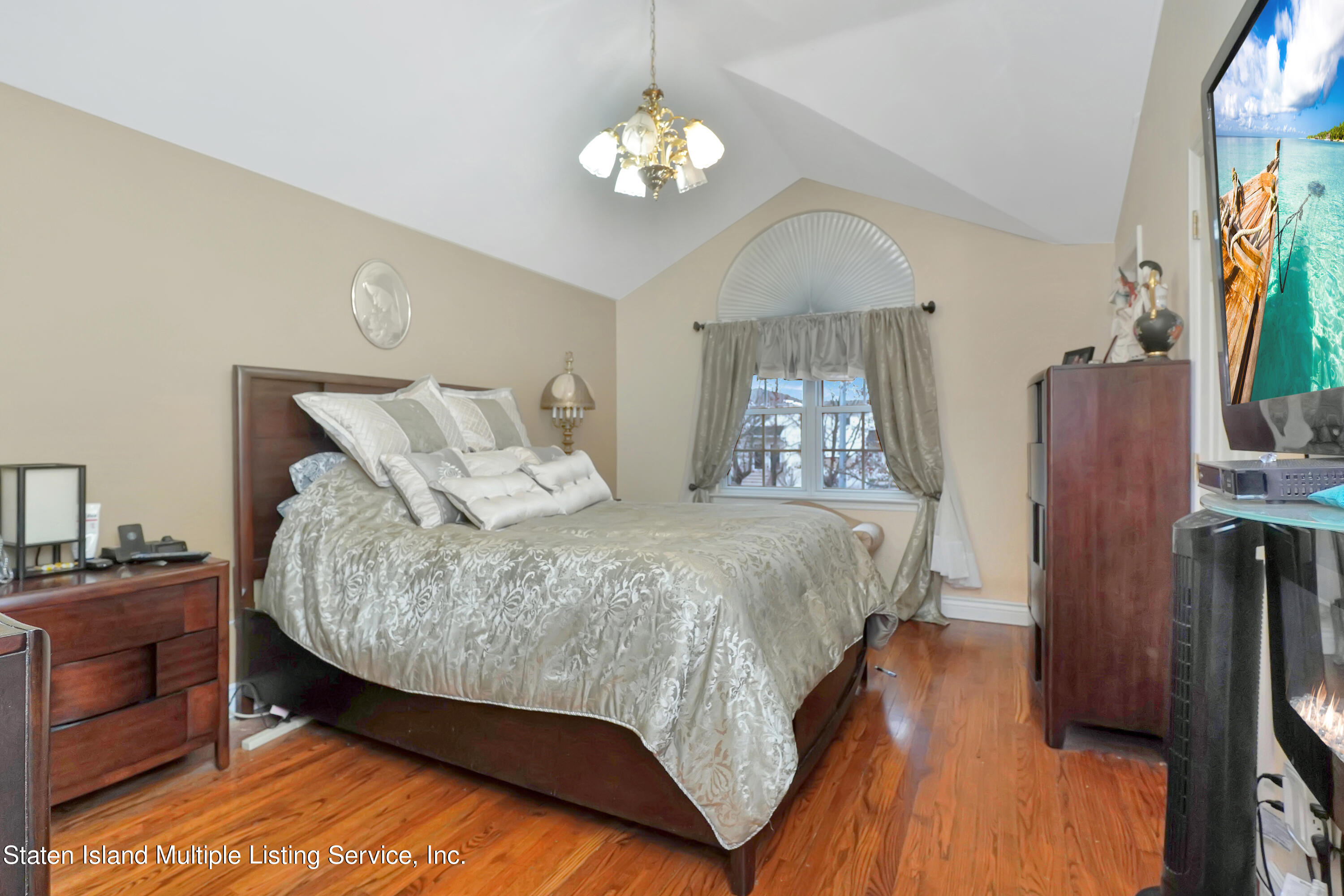 684 Correll Avenue