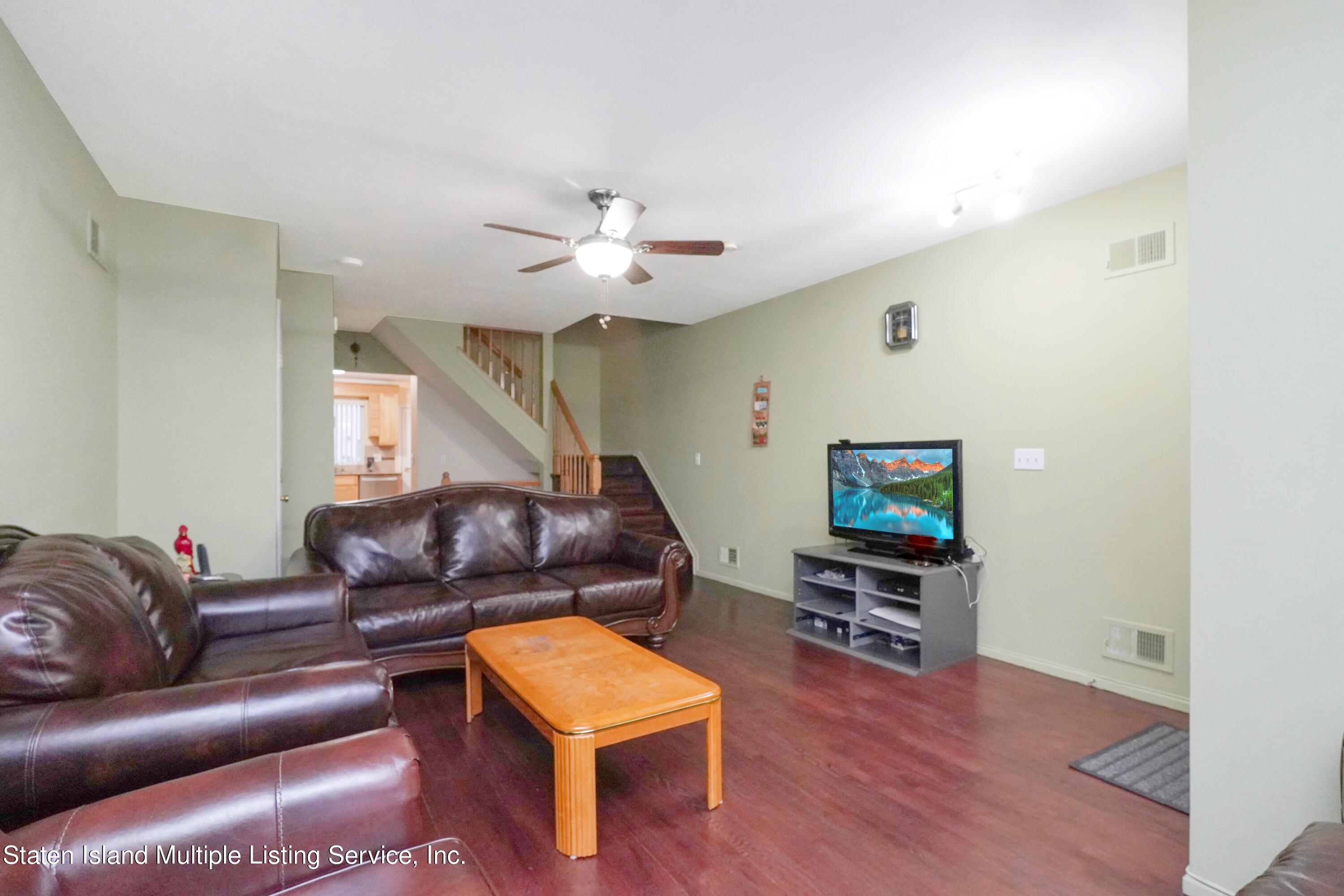 281 Lamport Boulevard