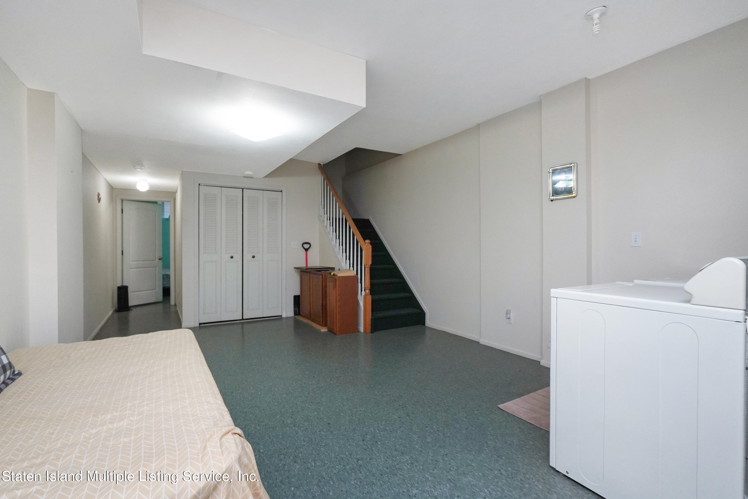 281 Lamport Boulevard