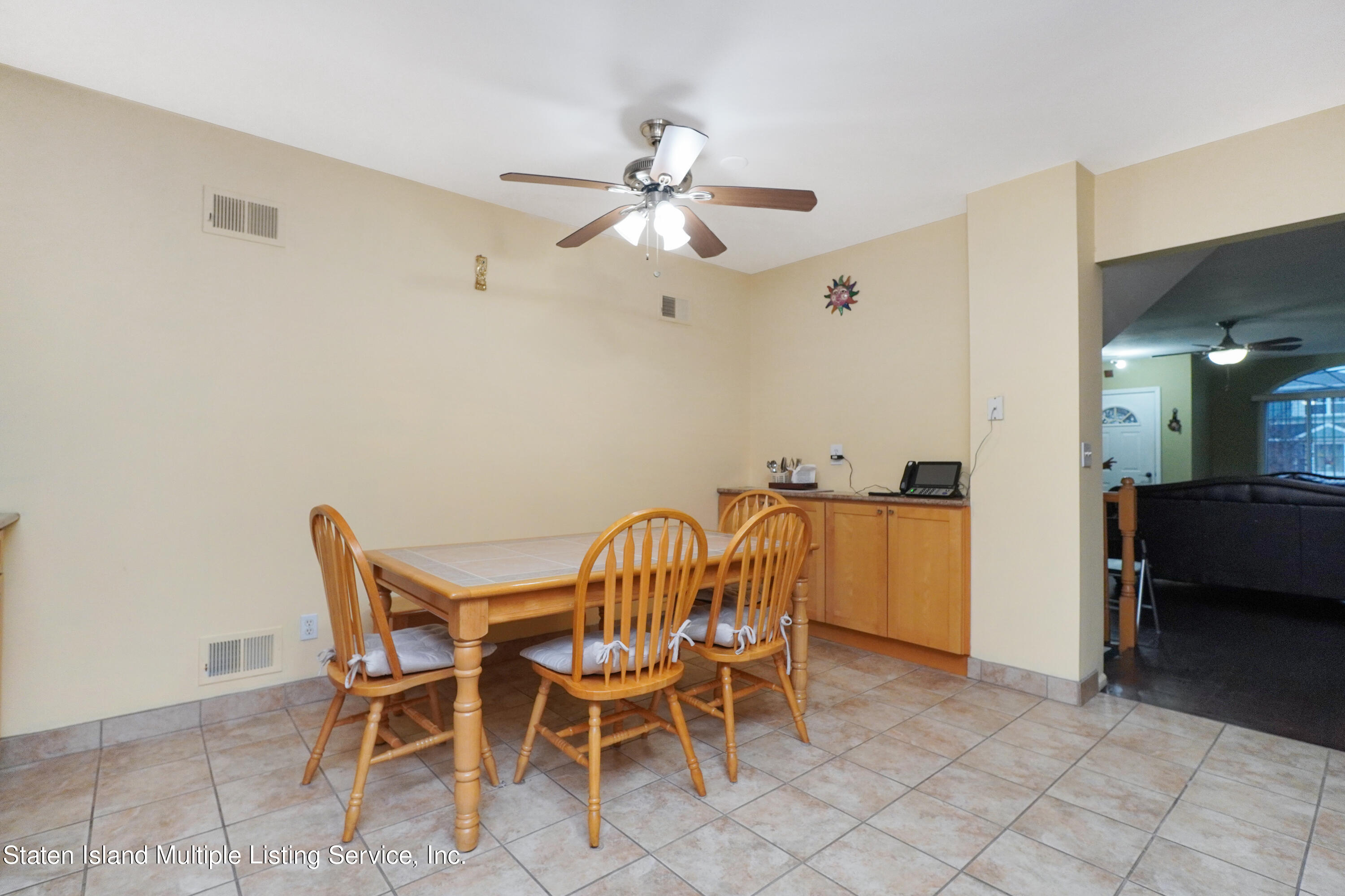 281 Lamport Boulevard