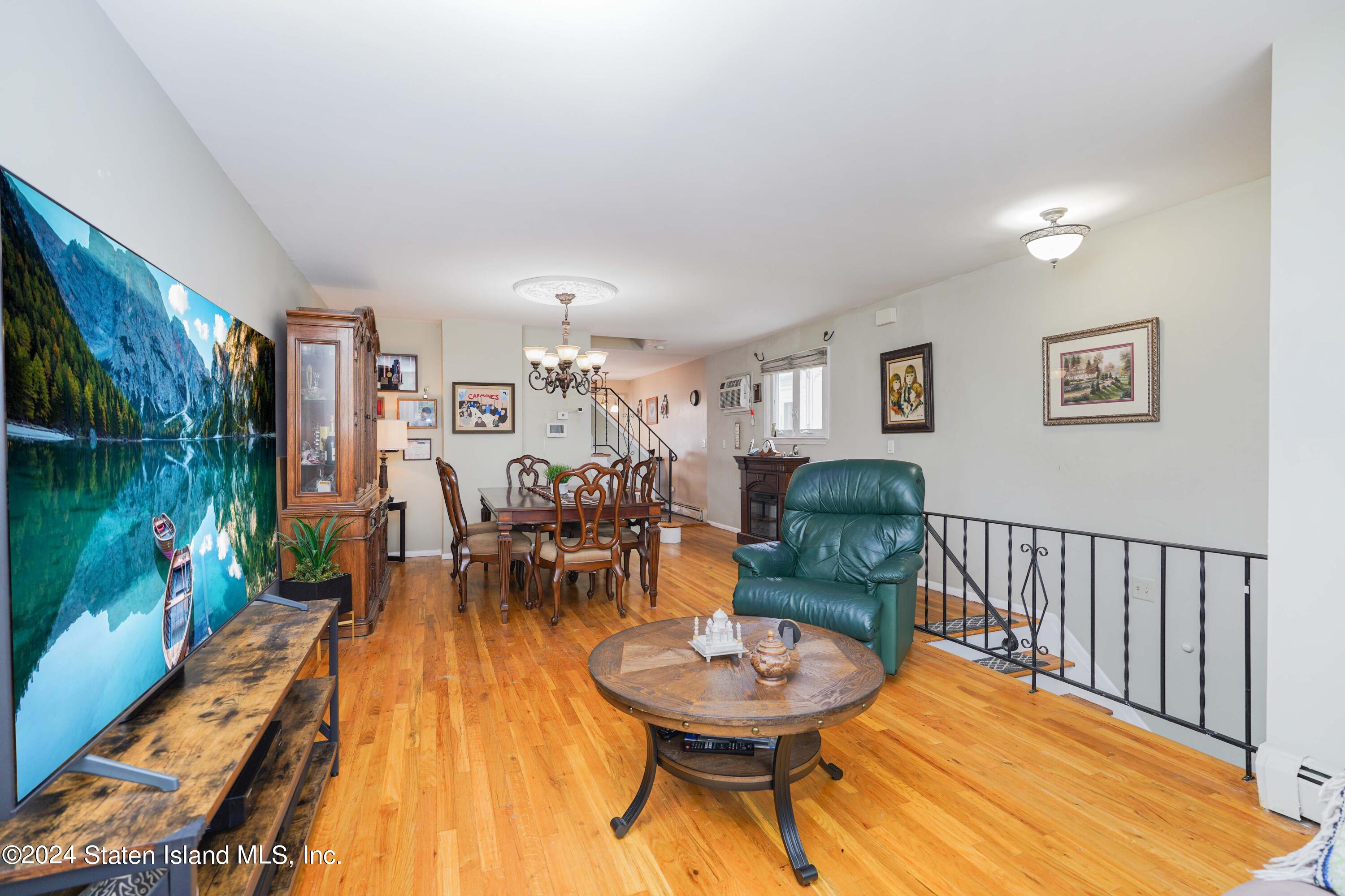 305 Gower Street