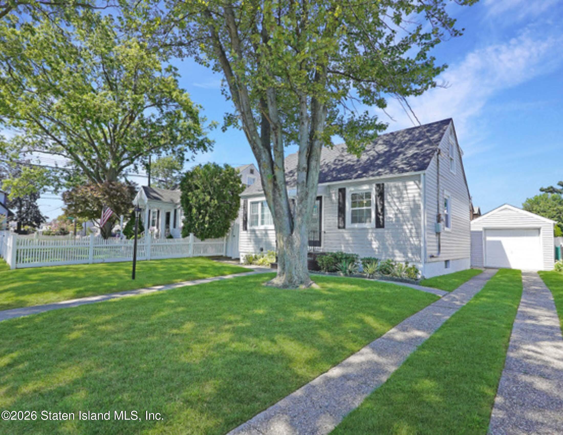 381 Lathrop Avenue