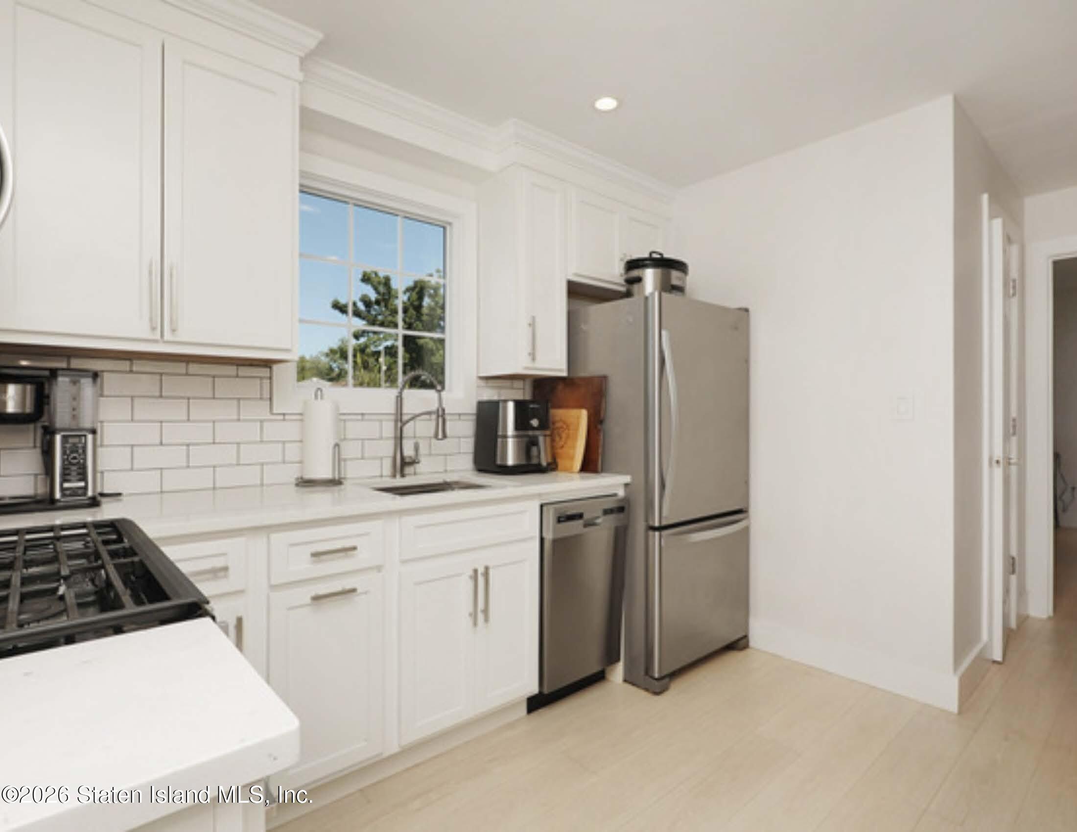 381 Lathrop Avenue