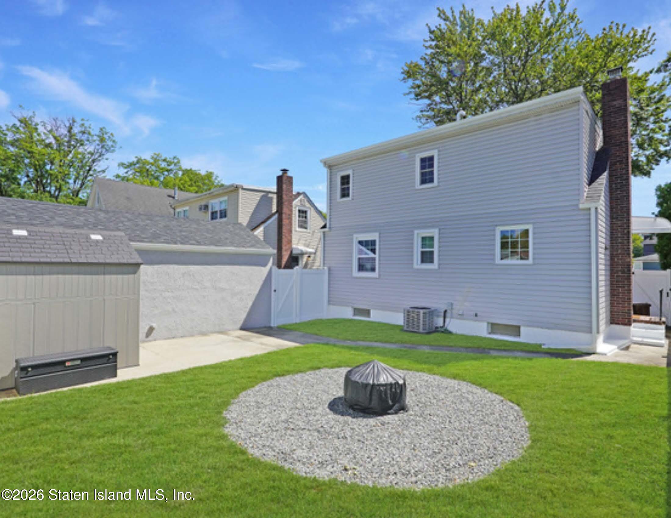 381 Lathrop Avenue