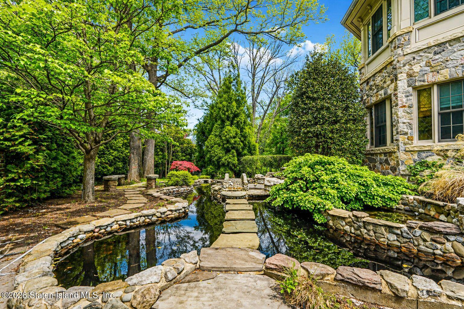 125 Benedict Road