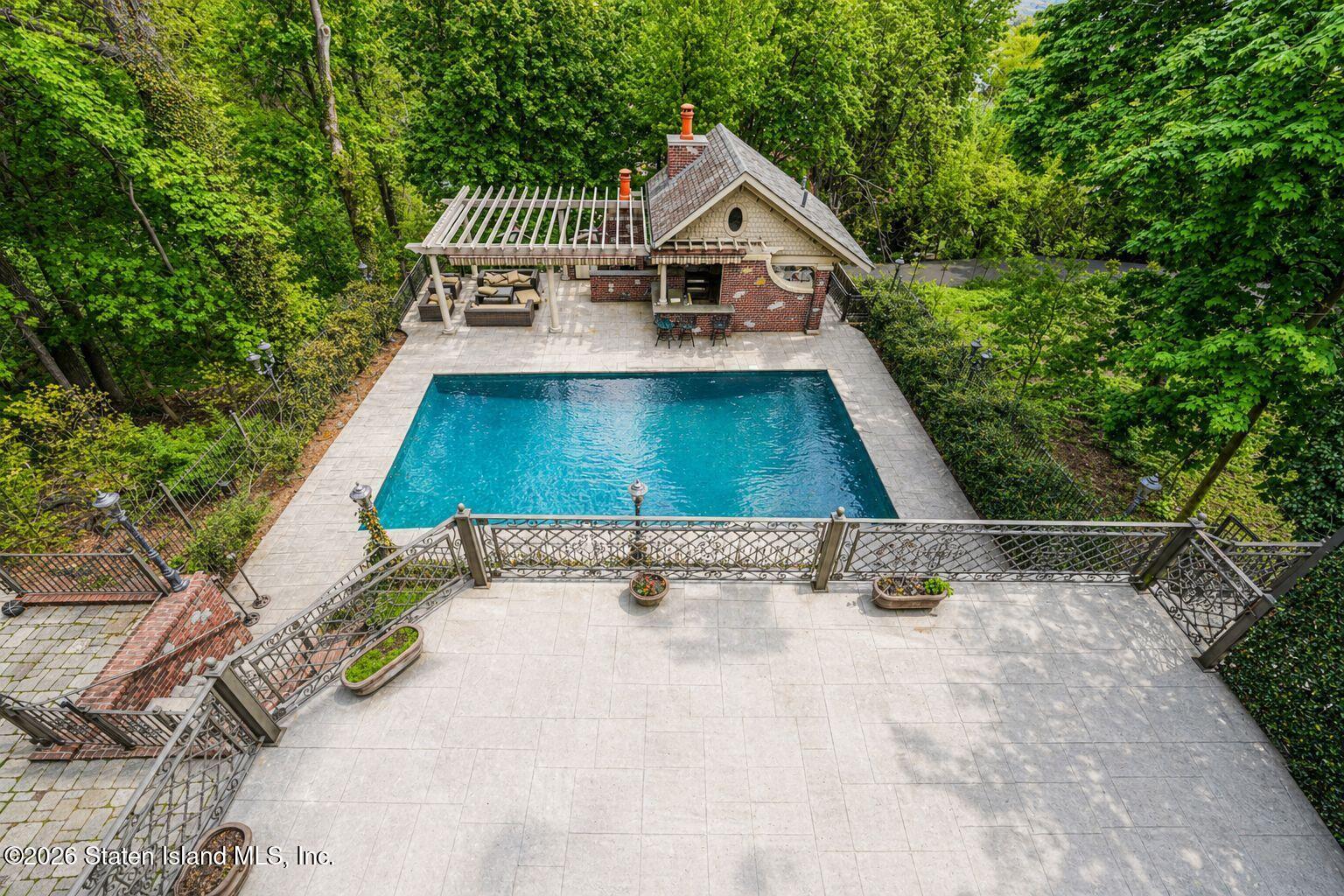 125 Benedict Road