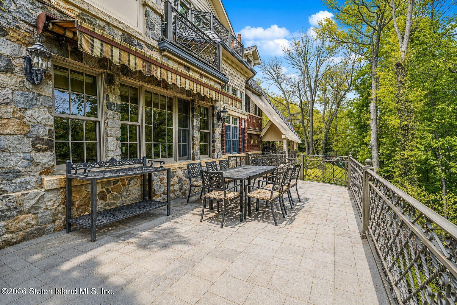 125 Benedict Road