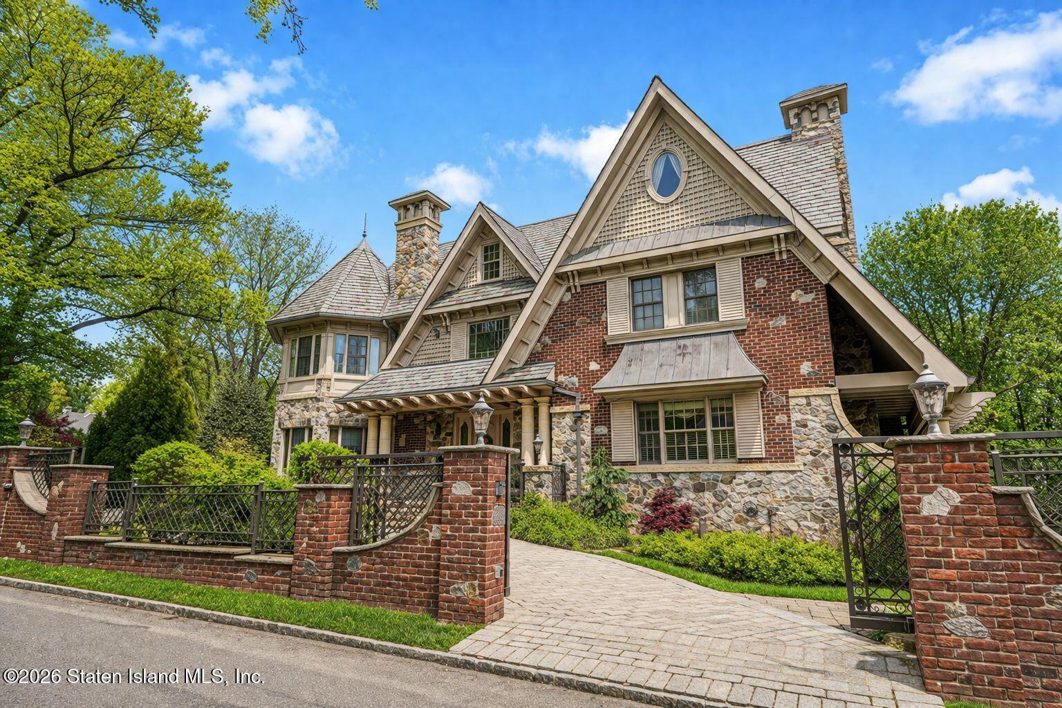 125 Benedict Road