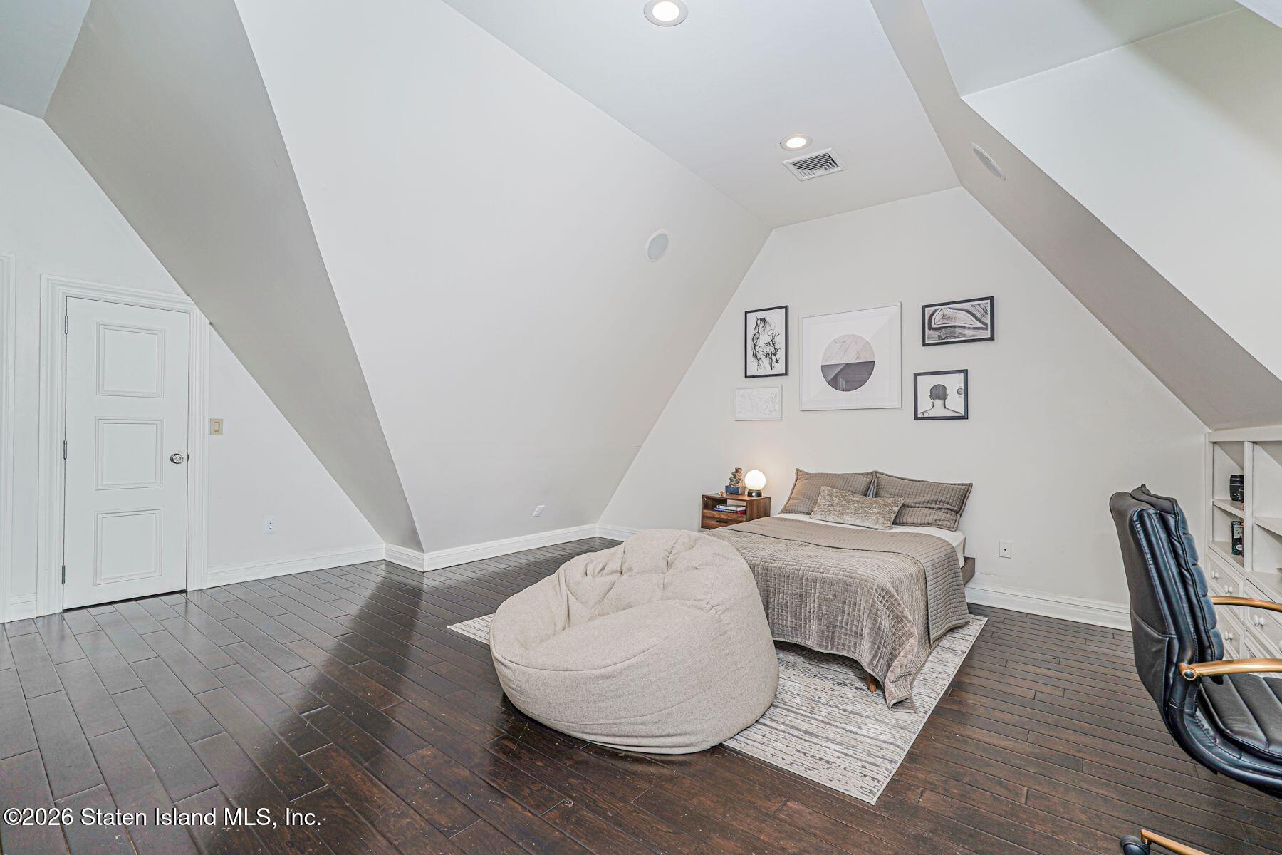125 Benedict Road