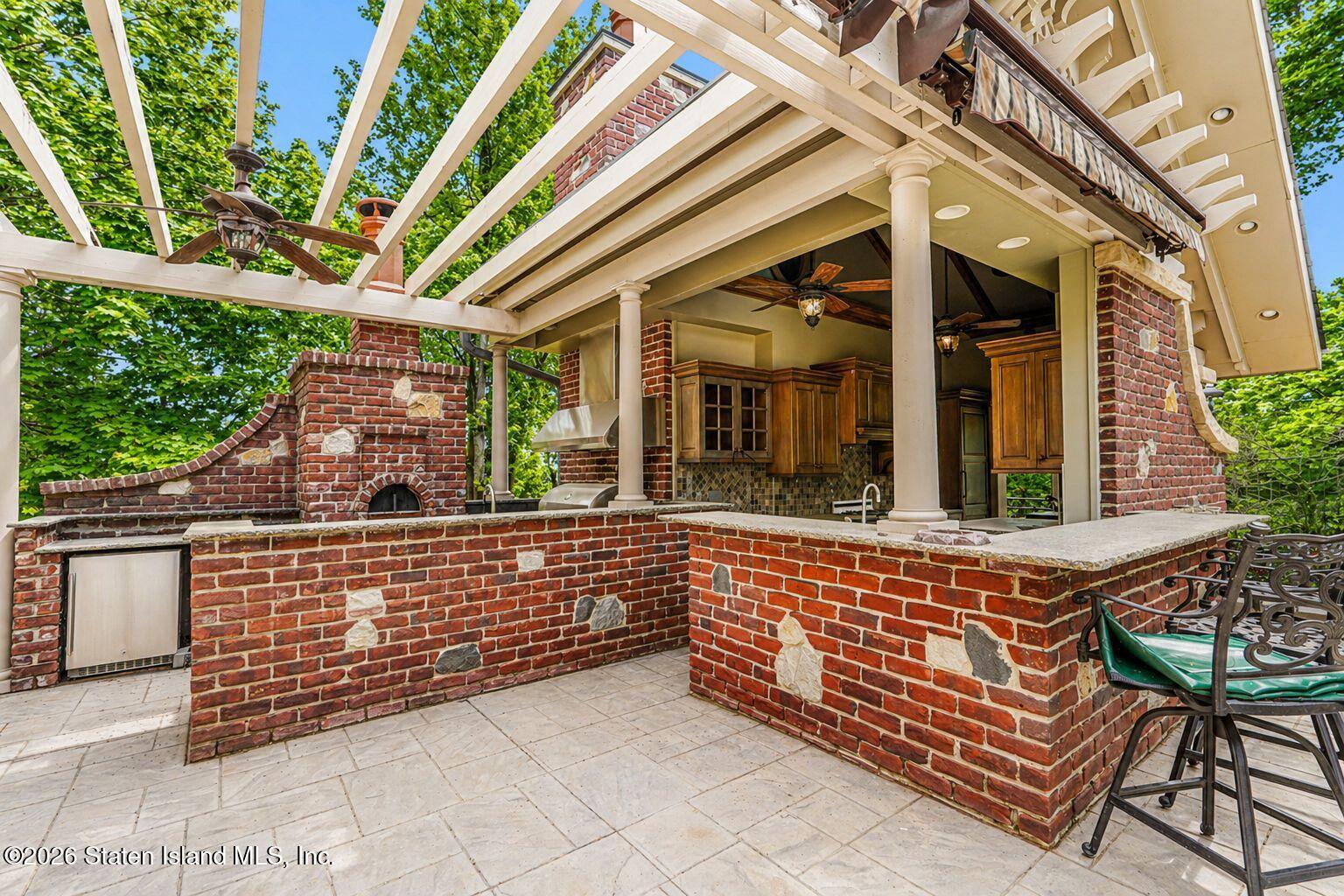 125 Benedict Road