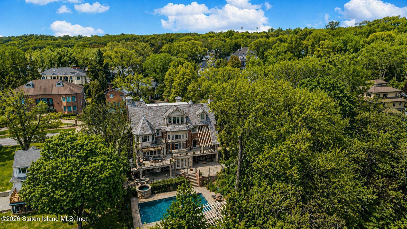125 Benedict Road