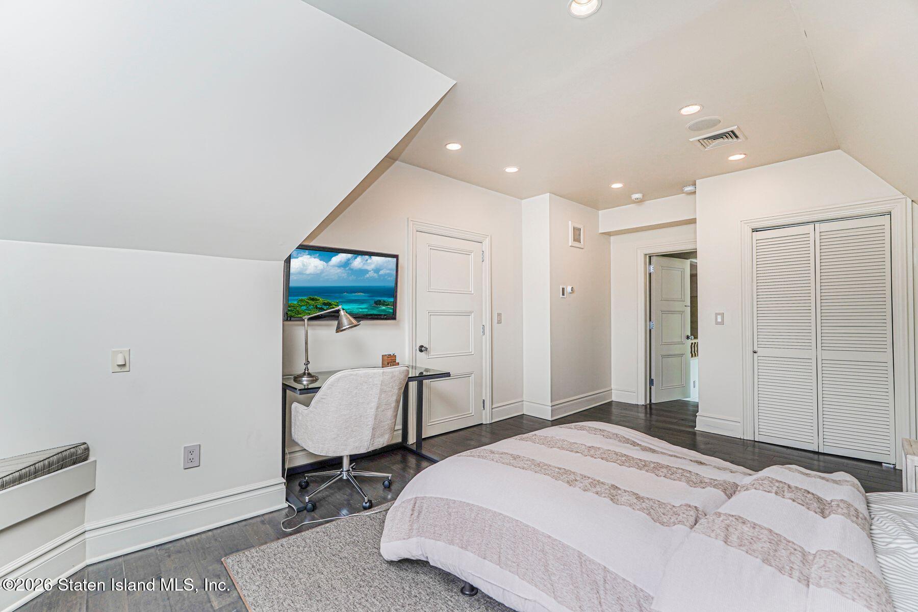 125 Benedict Road