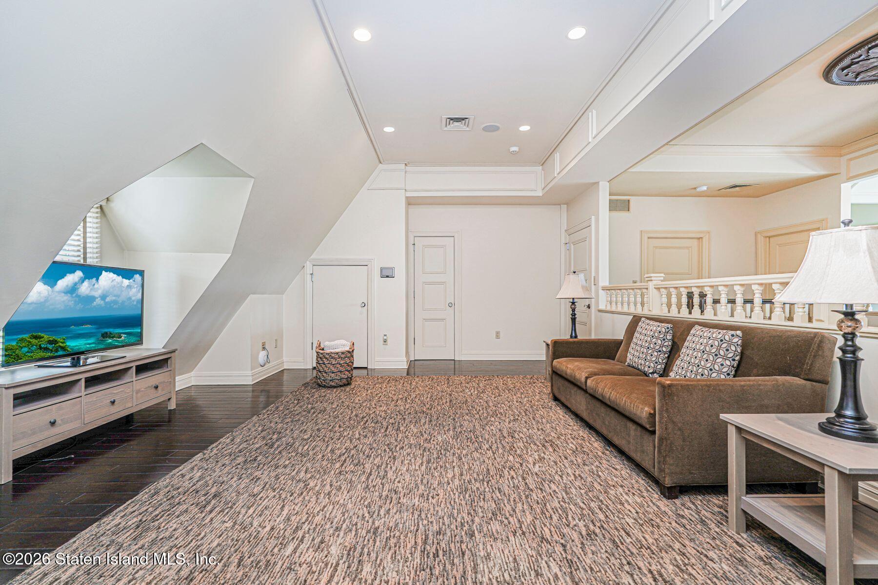 125 Benedict Road