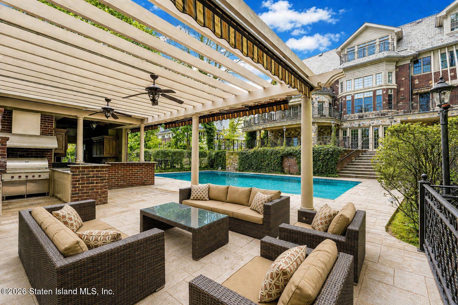 125 Benedict Road