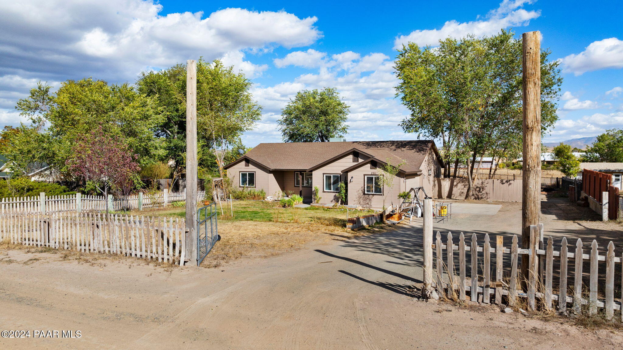 2311 Horseshoe Trail