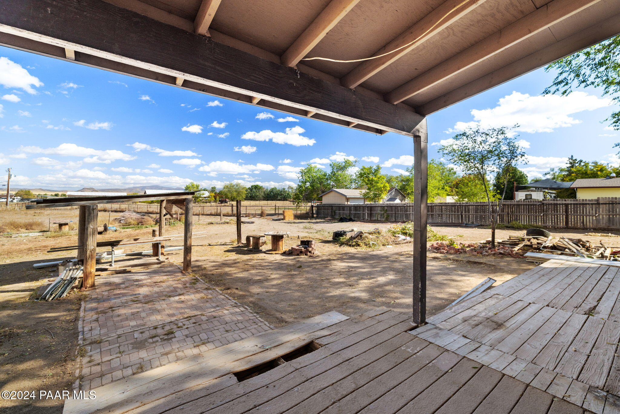 2311 Horseshoe Trail