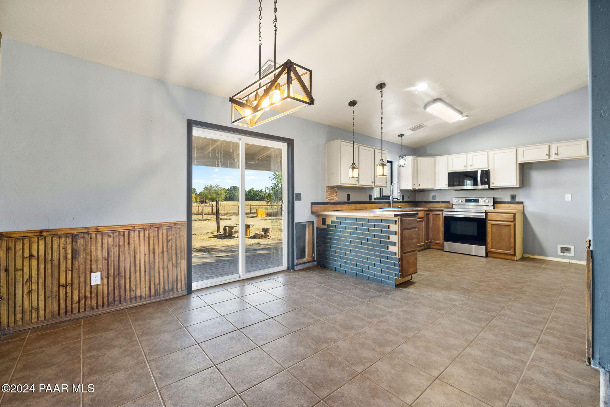 2311 Horseshoe Trail