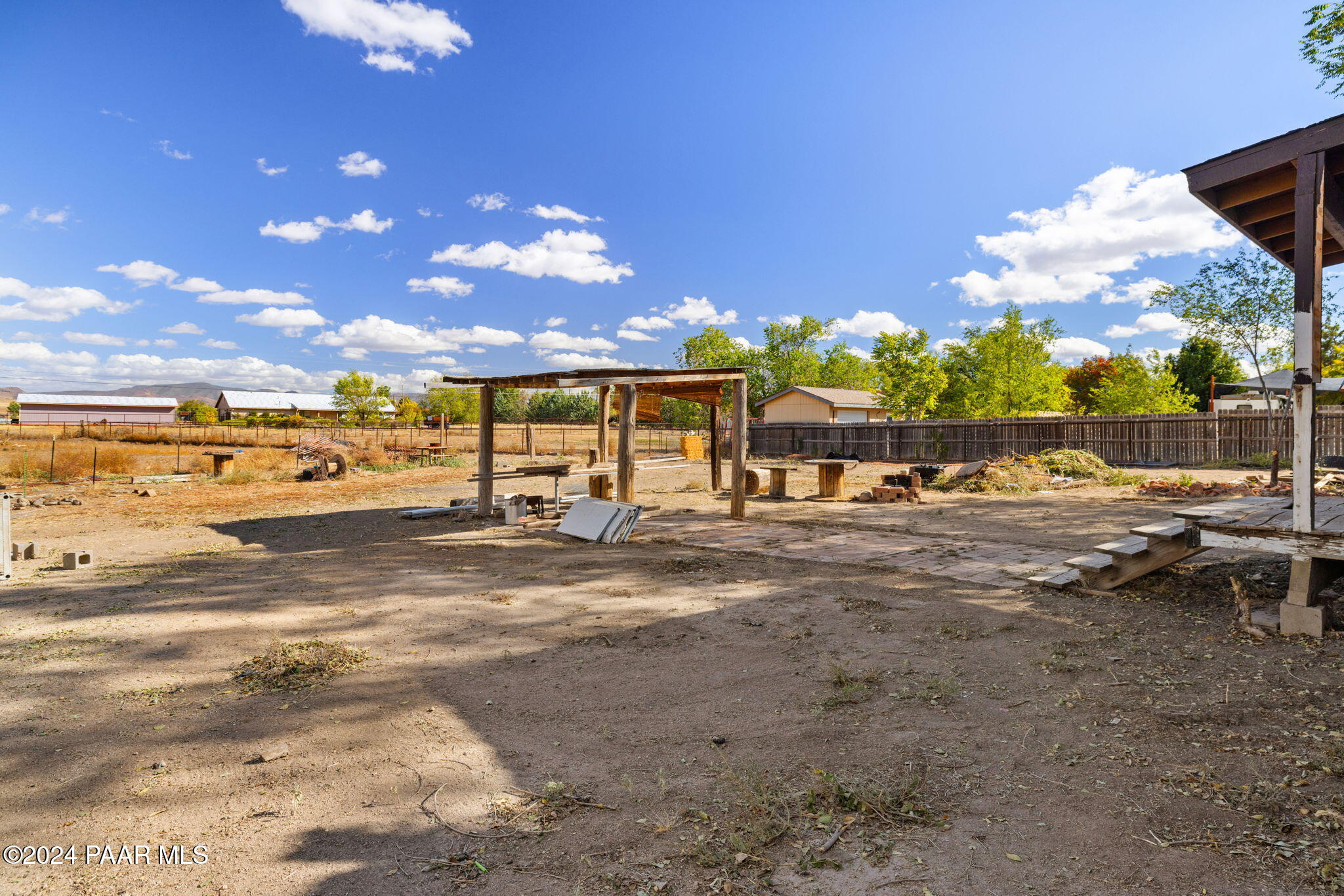 2311 Horseshoe Trail