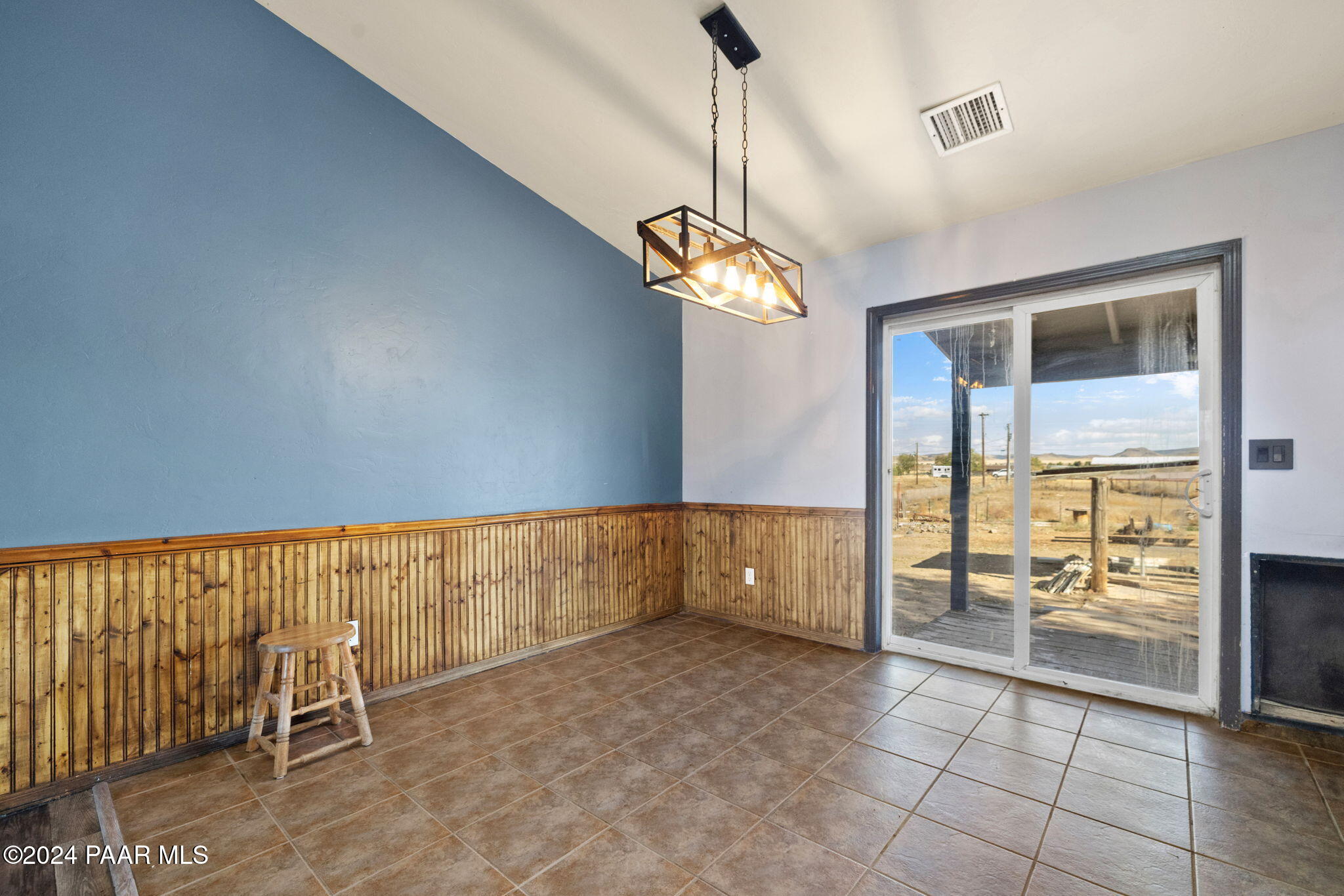 2311 Horseshoe Trail