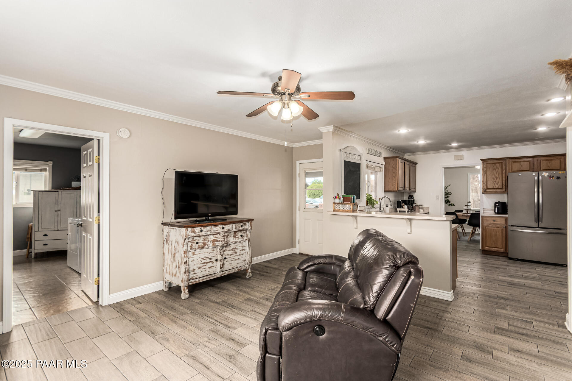 2509 W Village Drive