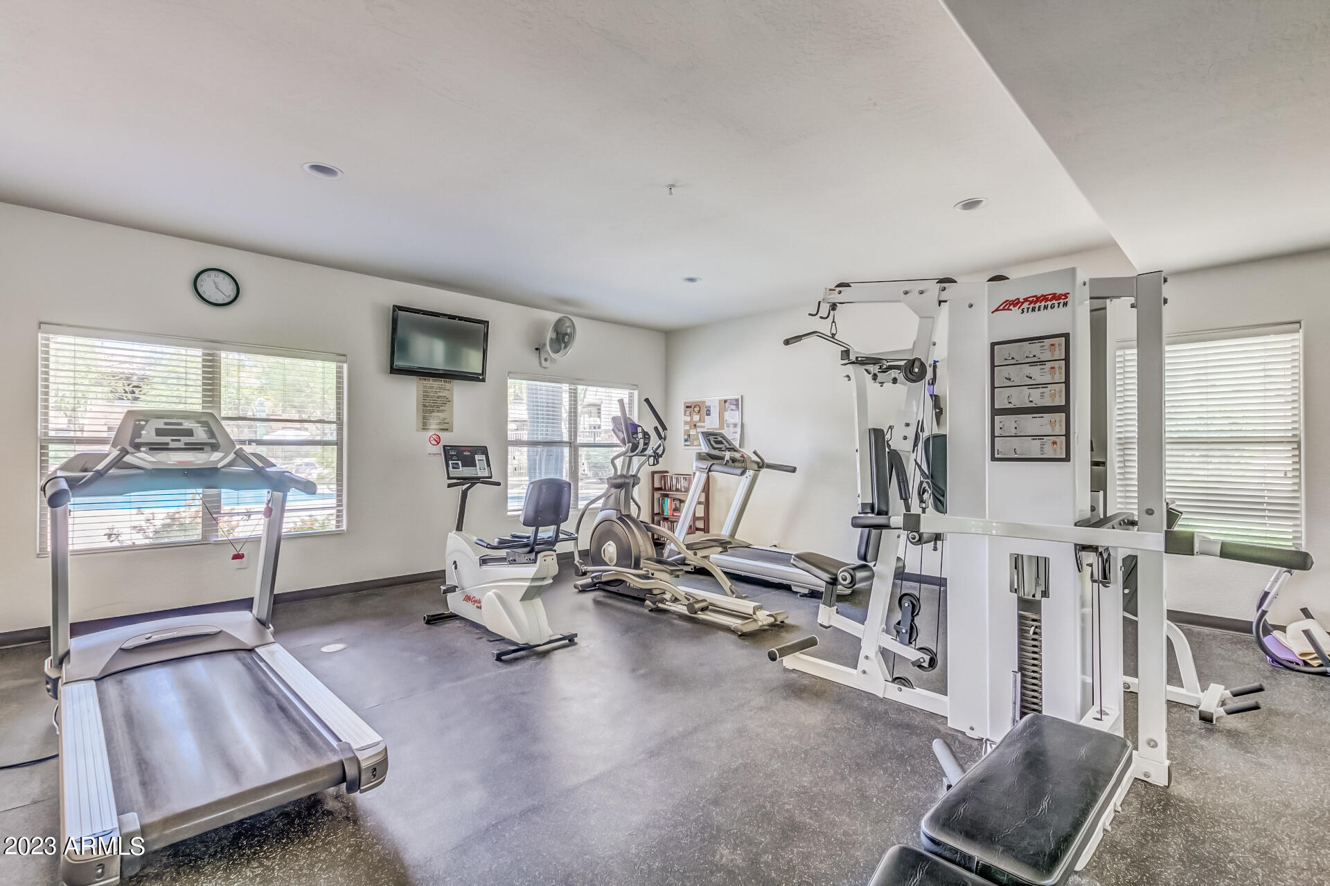 19700 N 76TH Street, 2134