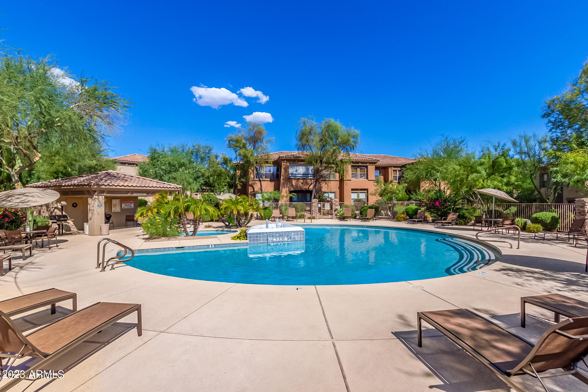 19700 N 76TH Street, 2134