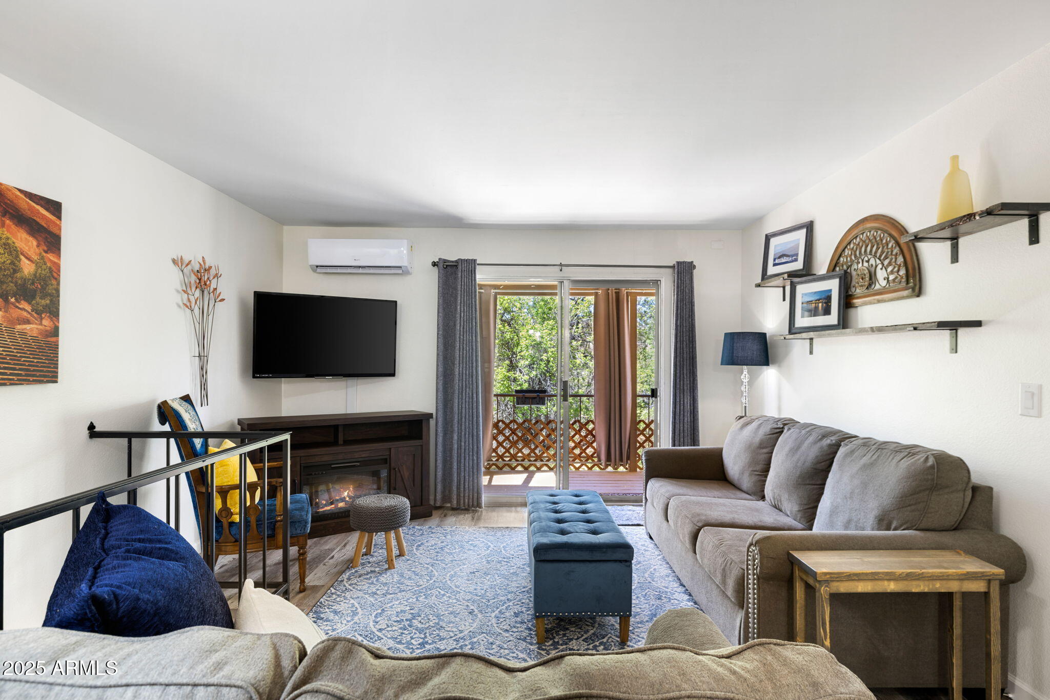 1608 Canada Crescent
