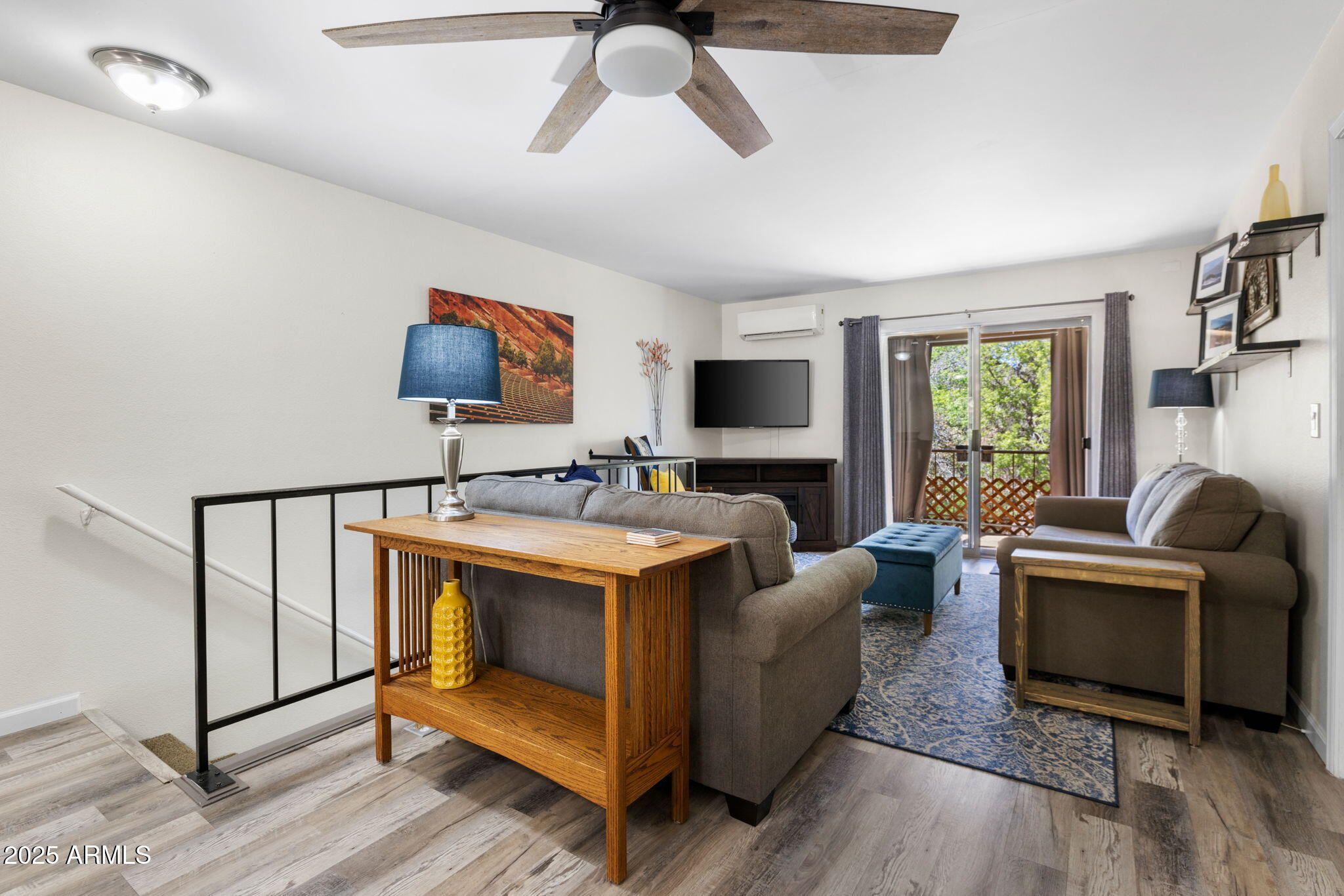 1608 Canada Crescent
