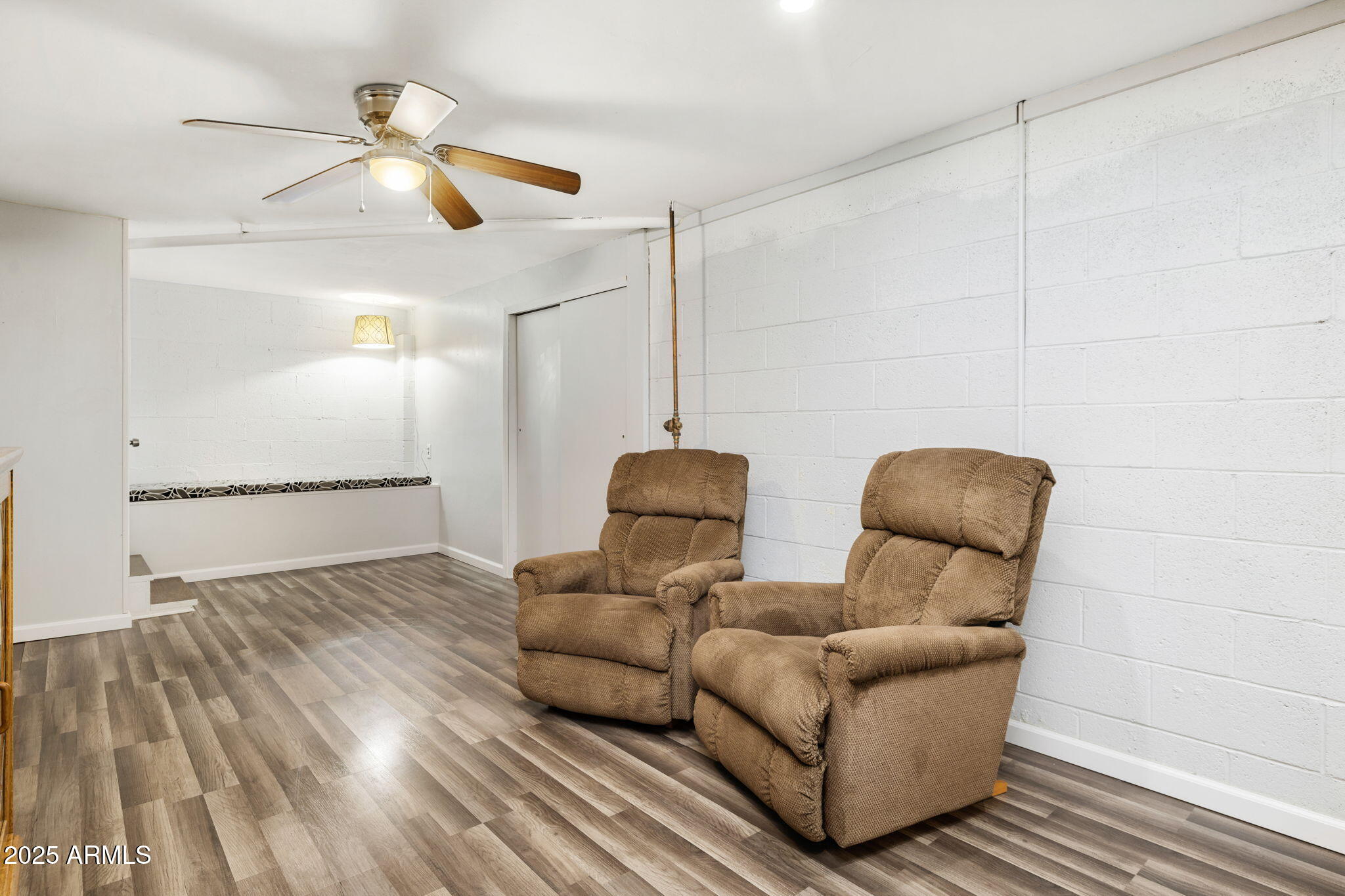 1608 Canada Crescent