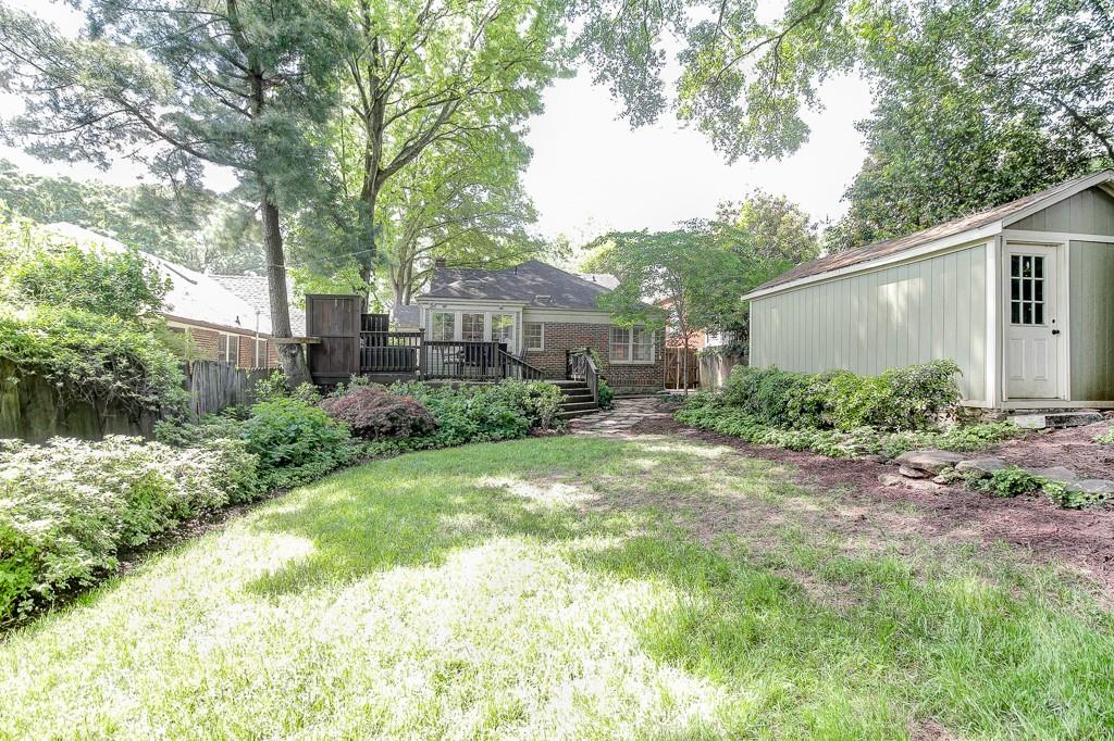 1074 Rosewood Drive NE