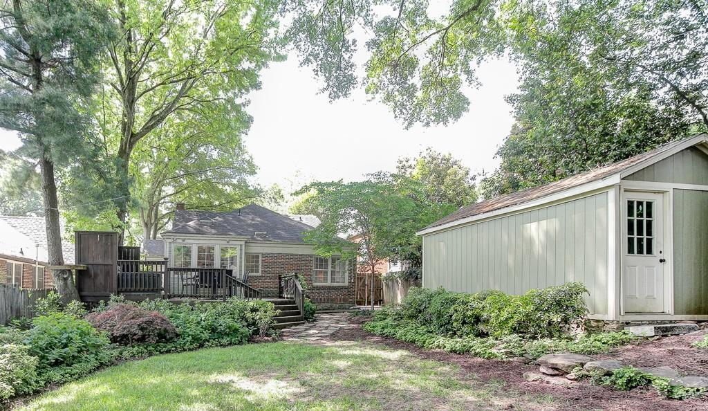 1074 Rosewood Drive NE