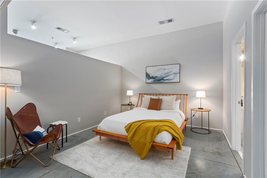 560 Dutch Valley Road NE Unit: 2405