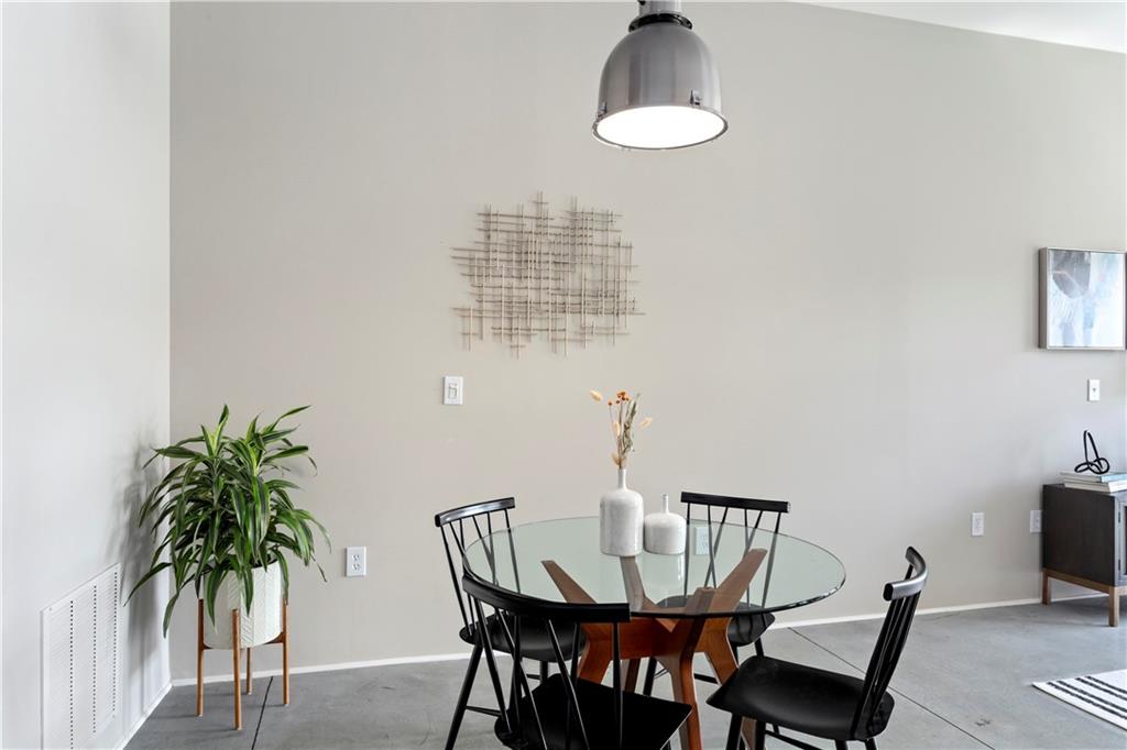 560 Dutch Valley Road NE Unit: 2405