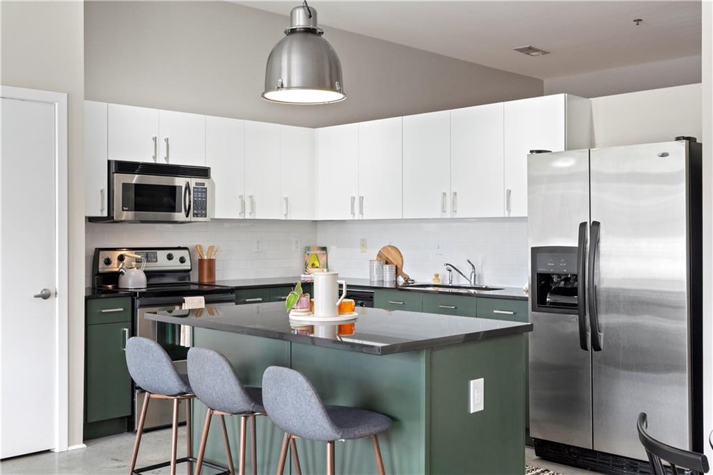 560 Dutch Valley Road NE Unit: 2405