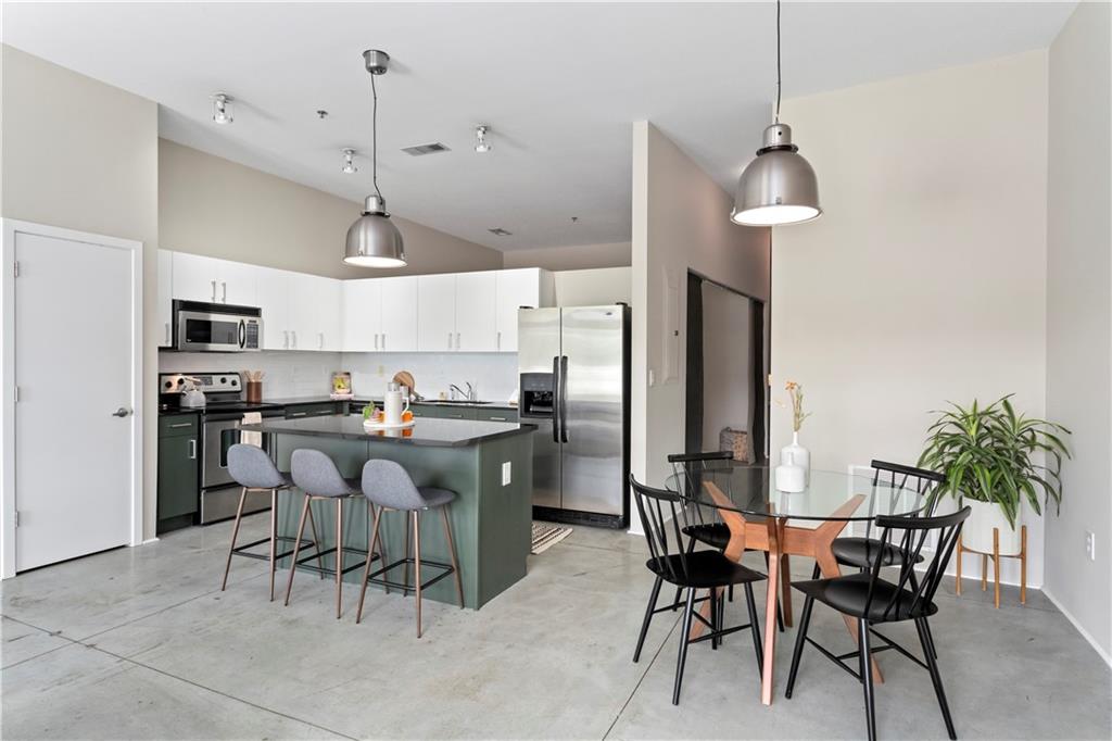 560 Dutch Valley Road NE Unit: 2405