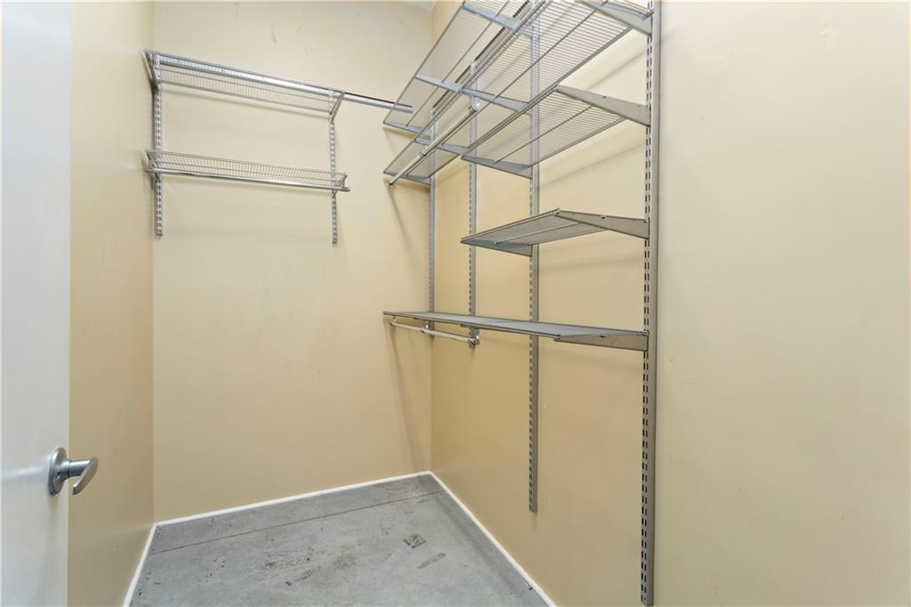 560 Dutch Valley Road NE Unit: 2405