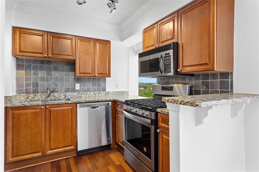 2479 Peachtree Road NE Unit: 816