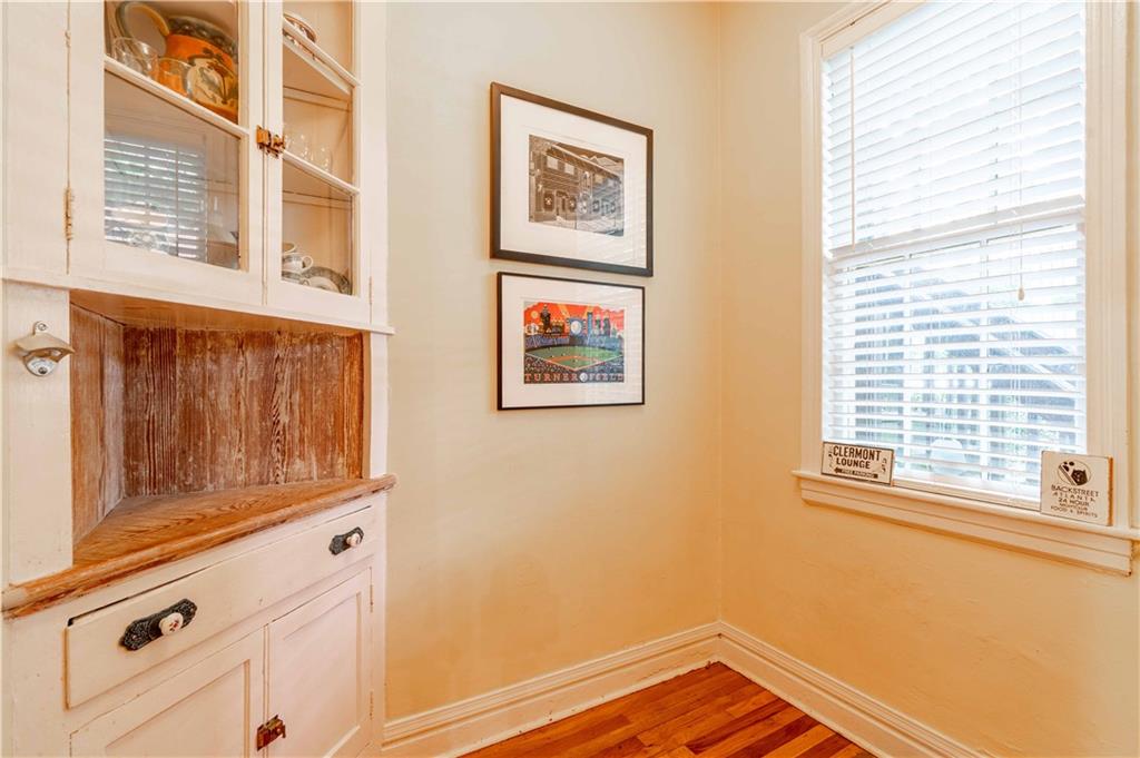 1025 Saint Charles Avenue Unit: B