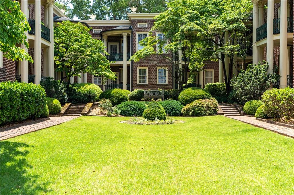 1025 Saint Charles Avenue Unit: B