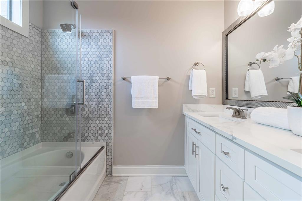 174 Chester Avenue SE Unit: 61
