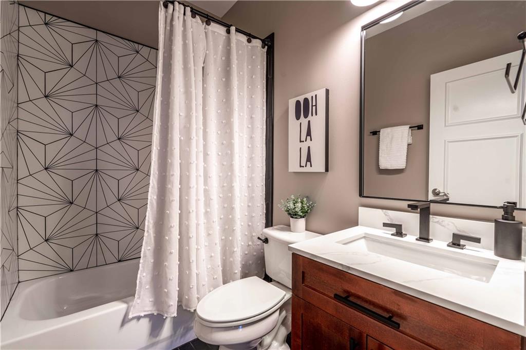 174 Chester Avenue SE Unit: 61